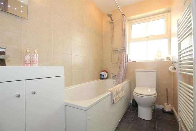  Image of 2 bedroom Detached house for sale in Laureate Way Hemel Hempstead HP1 at Laureate Way  Hemel Hempstead, HP1 3RL
