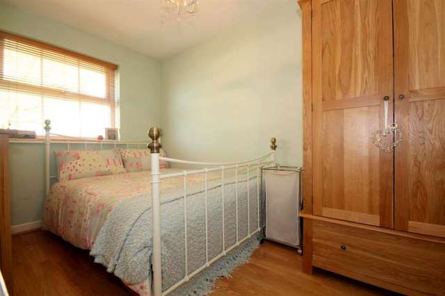 Image of 2 bedroom Detached house for sale in Laureate Way Hemel Hempstead HP1 at Laureate Way  Hemel Hempstead, HP1 3RL