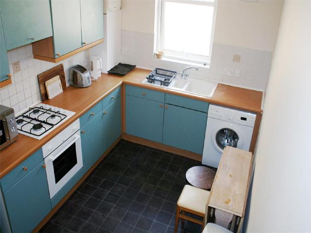  Image of 4 bedroom Flat to rent in Lauriston Gardens Edinburgh EH3 at Meadows Edinburgh Edinburgh, EH3 9HH