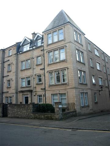 Image of 4 bedroom Flat to rent in Lauriston Gardens Edinburgh EH3 at Meadows Edinburgh Edinburgh, EH3 9HH