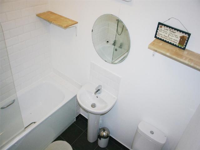  Image of 4 bedroom Flat to rent in Lauriston Gardens Edinburgh EH3 at Meadows Edinburgh Edinburgh, EH3 9HH