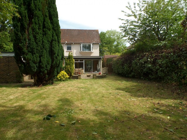  Image of 5 bedroom Detached house to rent in Lavant Road Chichester PO19 at Chichester, PO19 5QY