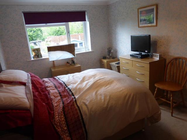  Image of 2 bedroom Maisonette for sale in Lea Vale Dartford DA1 at Crayford Kent Crayford, DA1 4DL