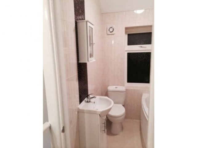  Image of 3 bedroom Terraced house to rent in Lymington Road Dagenham RM8 at LEAMINGTON ROAD  CHADWELL HEATH, RM8 1RT