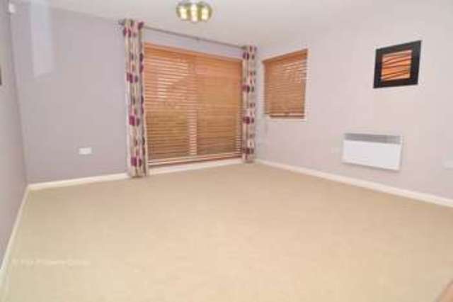  Image of 2 bedroom Flat for sale in London Road Leigh-on-Sea SS9 at 1525 London Road  Leigh-On-Sea, SS9 2SU
