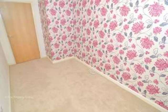  Image of 2 bedroom Flat for sale in London Road Leigh-on-Sea SS9 at 1525 London Road  Leigh-On-Sea, SS9 2SU