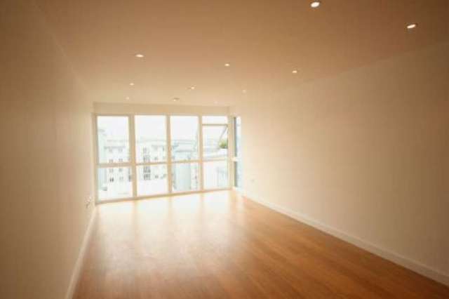  Image of 2 bedroom Property to rent in Railway Terrace Slough SL2 at Railway Terrace  Slough, SL2 5BY