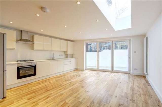  Image of 3 bedroom Terraced house for sale in Lilford Road London SE5 at Camberwell, SE5 9HR