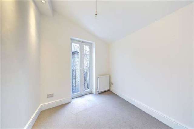  Image of 3 bedroom Terraced house for sale in Lilford Road London SE5 at Camberwell, SE5 9HR