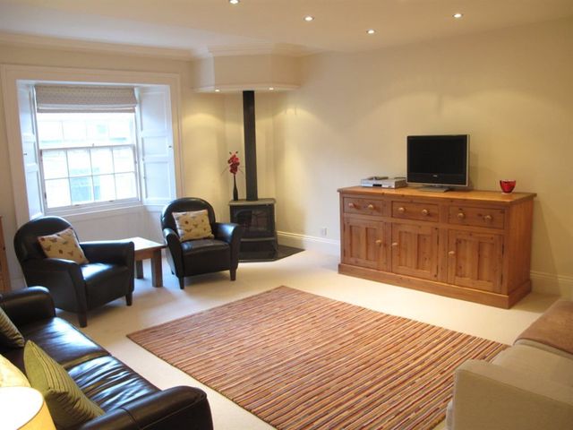  Image of 2 bedroom Flat to rent in Northumberland Street South East Lane Edinburgh EH3 at New Town Edinburgh Edinburgh, EH3 6LP