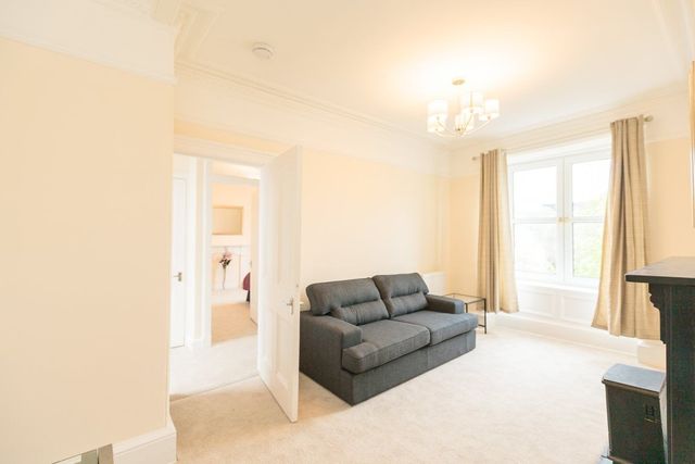  Image of 1 bedroom Flat to rent in Logan Street Edinburgh EH3 at New Town Edinburgh Edinburgh, EH3 5EN