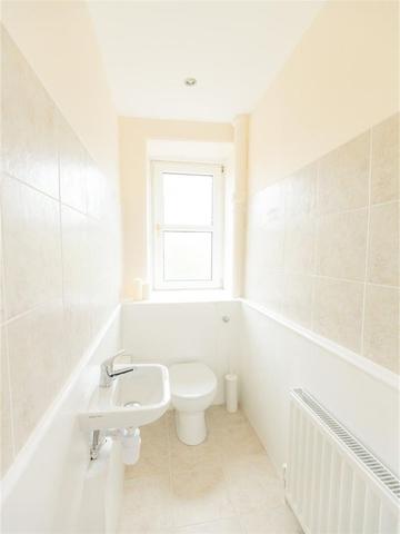  Image of 1 bedroom Flat to rent in Logan Street Edinburgh EH3 at New Town Edinburgh Edinburgh, EH3 5EN