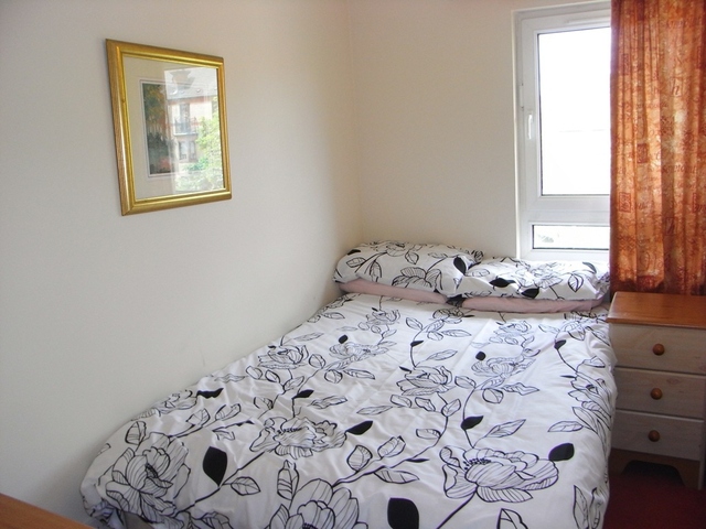  Image of 2 bedroom Flat to rent in London Road Glasgow G40 at Bridgeton Glasgow Glasgow, G40 1DU
