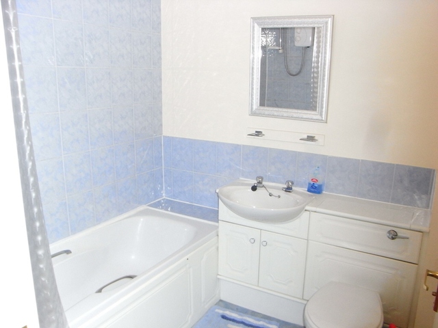  Image of 2 bedroom Flat to rent in London Road Glasgow G40 at Bridgeton Glasgow Glasgow, G40 1DU