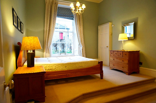  Image of 2 bedroom Flat to rent in London Street Edinburgh EH3 at New Town Edinburgh Edinburgh, EH3 6LY