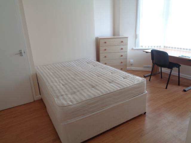  Image of 6 bedroom Detached house to rent in Mackintosh Place Cardiff CF24 at Roath Cardiff Roath, CF24 4RP