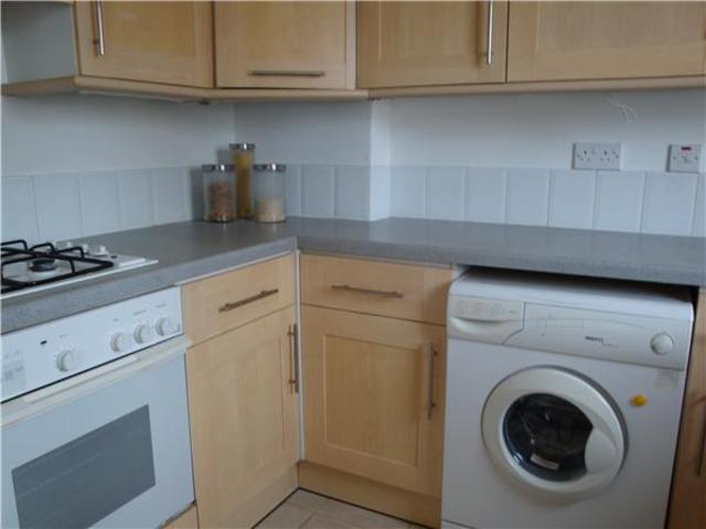  Image of 2 bedroom Flat to rent in Maitland Street Dunfermline KY12 at Dunfermline Fife Fife, KY12 8AF