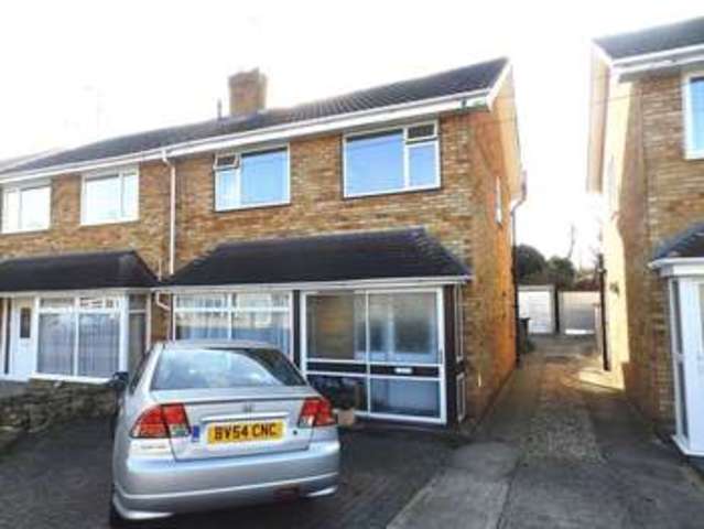  Image of 3 bedroom Semi-Detached house to rent in Malvern Road Swindon SN2 at Malvern Road Gorse Hill Swindon, SN2 1AU