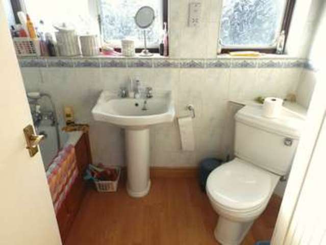  Image of 3 bedroom Semi-Detached house to rent in Malvern Road Swindon SN2 at Malvern Road Gorse Hill Swindon, SN2 1AU