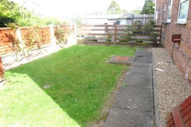  Image of 2 bedroom Maisonette to rent in Manor Gardens Stechford Birmingham B33 at Birmingham, B33 8PS