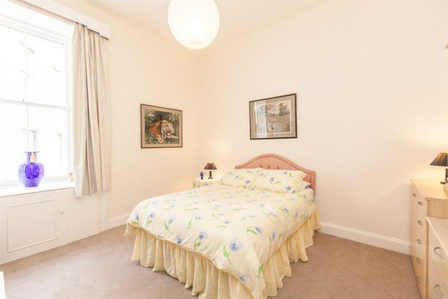  Image of 2 bedroom Flat to rent in Marchmont Road Edinburgh EH9 at Marchmont Edinburgh Edinburgh, EH9 1HY
