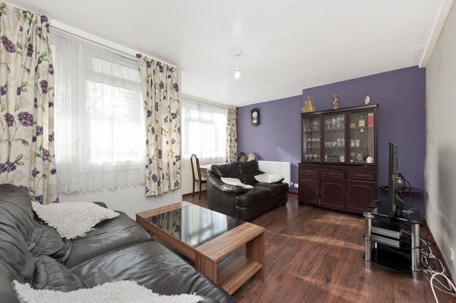  Image of 5 bedroom Apartment for sale in Marchwood Close London SE5 at Marchwood Close Camberwell London, SE5 7EX