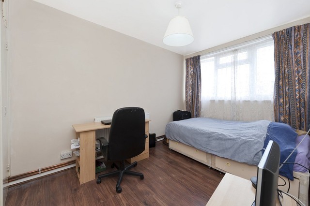  Image of 5 bedroom Apartment for sale in Marchwood Close London SE5 at Marchwood Close Camberwell London, SE5 7EX