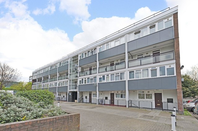  Image of 5 bedroom Apartment for sale in Marchwood Close London SE5 at Marchwood Close Camberwell London, SE5 7EX