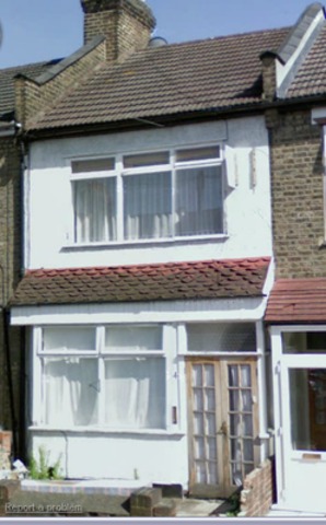  Image of 3 bedroom Terraced house for sale in Markhouse Avenue London E17 at Markhouse Avenue  Walthamstow, E17 8AZ