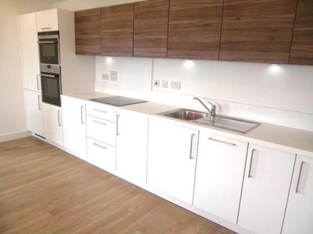  Image of 3 bedroom Flat for sale in Jefferson Plaza London E3 at Marner Point Bromley By Bow London, E3 3QB