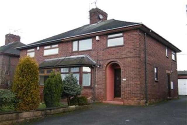  Image of 3 bedroom Semi-Detached house to rent in Mayfield Place West Trent Vale Stoke-on-Trent ST4 at Stoke-on-Trent, ST4 6PB