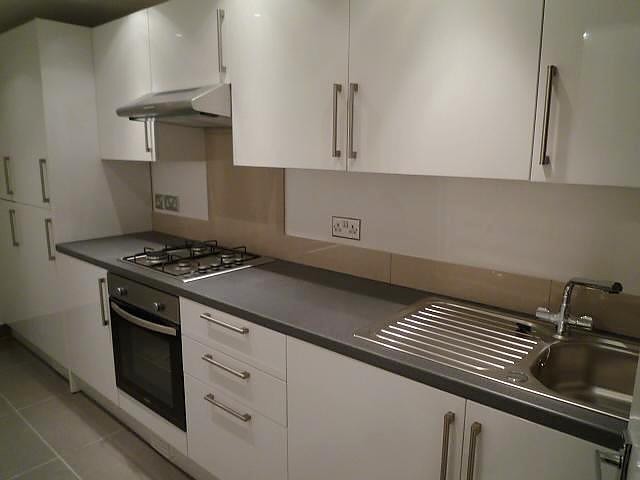  Image of 2 bedroom Flat to rent in Montague Place Worthing BN11 at 14a Montague Place  Worthing, BN11 3BG