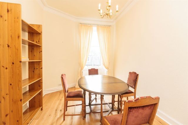  Image of 3 bedroom Flat to rent in Montpelier Terrace Edinburgh EH10 at Bruntsfield Edinburgh Edinburgh, EH10 4NE