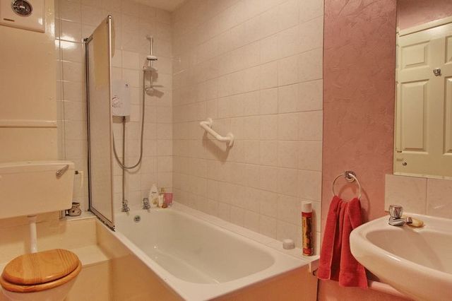  Image of 2 bedroom Flat for sale in Bury New Road Salford M7 at Bury New Road  Salford, M7 3PA