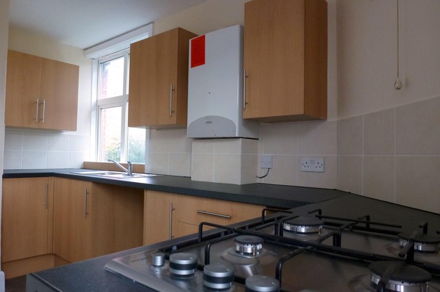  Image of 1 bedroom Apartment to rent in Wimborne Road Moordown Bournemouth BH9 at Moordown  Bournemouth, BH9 2DG