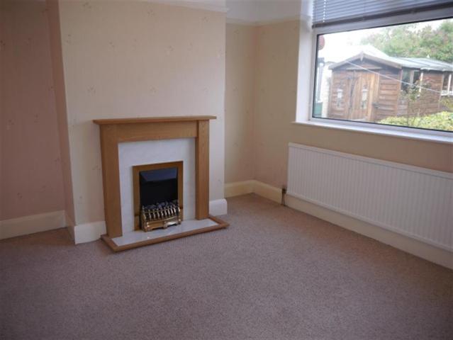  Image of 3 bedroom Semi-Detached house to rent in Moorland Drive Pudsey LS28 at Pudsey Leeds Farsley, LS28 8ER