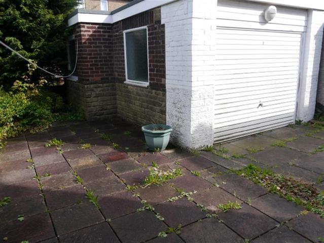  Image of 3 bedroom Semi-Detached house to rent in Moorland Drive Pudsey LS28 at Pudsey Leeds Farsley, LS28 8ER