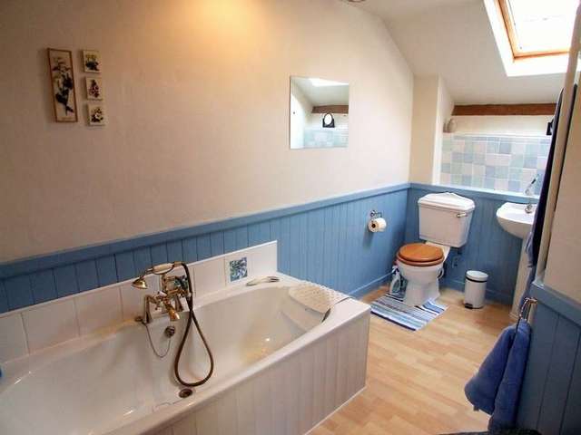  Image of 4 bedroom Detached house for sale in Moretonhampstead Newton Abbot TQ13 at Moretonhampstead Newton Abbot Devon, TQ13 8SD