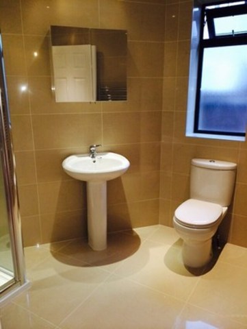  Image of 5 bedroom Terraced house to rent in Bromhall Road Becontree Dagenham RM8 at n-a BROOMHALL ROAD  DAGENHAM, RM8 2BJ