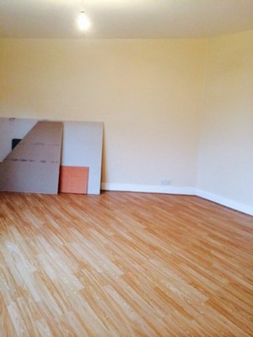  Image of 5 bedroom Terraced house to rent in Bromhall Road Becontree Dagenham RM8 at n-a BROOMHALL ROAD  DAGENHAM, RM8 2BJ
