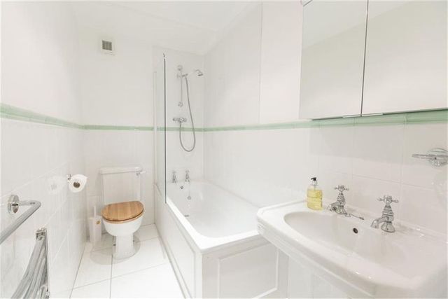  Image of 2 bedroom Flat to rent in Nelson Street Edinburgh EH3 at New Town Edinburgh Edinburgh, EH3 6LF