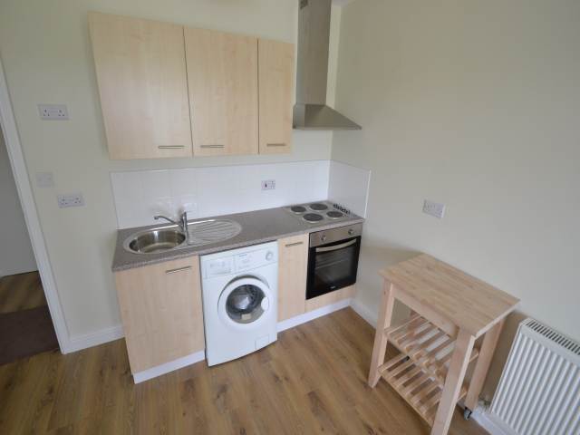 Image of 1 bedroom Flat to rent in Newport Road Cardiff CF24 at Cardiff  Roath, CF24 1RN