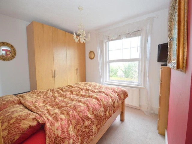  Image of 2 bedroom Detached house to rent in Northdown Terrace Dormans Park Road East Grinstead RH19 at East Grinstead, RH19 2EW
