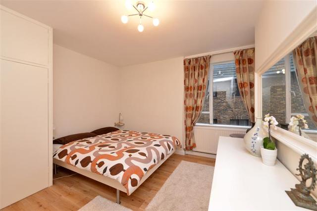  Image of 2 bedroom Property to rent in Crescent Road London N8 at Crescent Road  Crouch End, N8 8AS