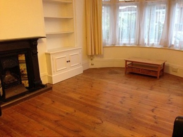  Image of 1 bedroom Ground Flat to rent in Oakfield Road London N14 at Oakfield Road  Southgate, N14 6LX