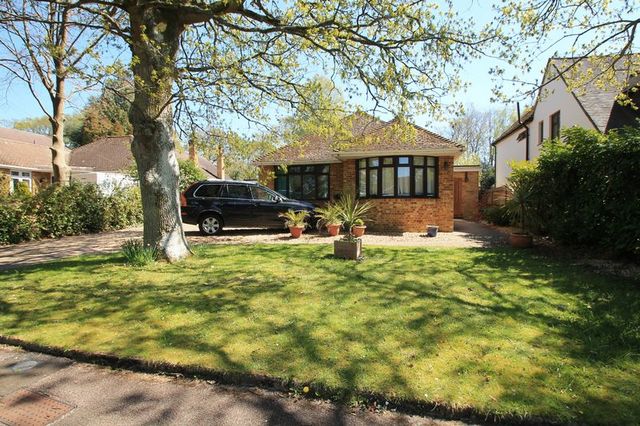 Image of 5 bedroom Detached house for sale in Oakwood Road Chandler