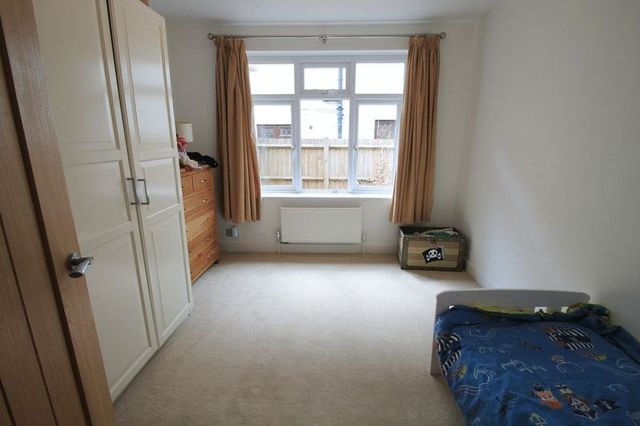  Image of 5 bedroom Detached house for sale in Oakwood Road Chandler
