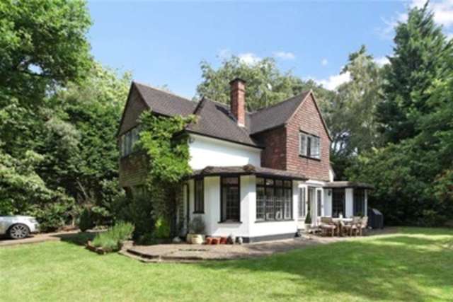  Image of 4 bedroom Detached house to rent in Old Avenue St. Georges Hill Weybridge KT13 at Weybridge, KT13 0QB