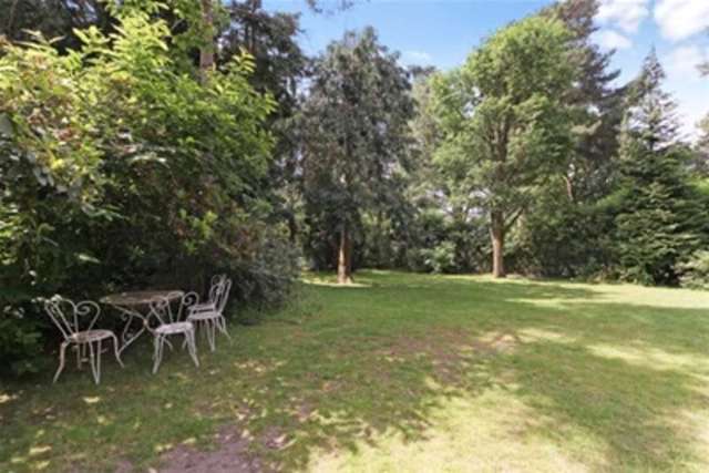  Image of 4 bedroom Detached house to rent in Old Avenue St. Georges Hill Weybridge KT13 at Weybridge, KT13 0QB