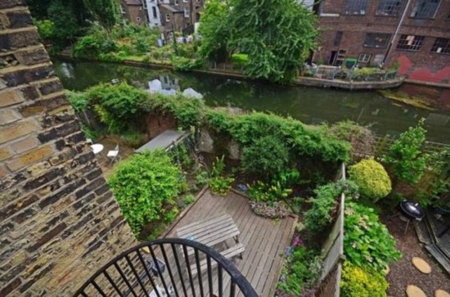  Image of 3 bedroom Terraced house to rent in Old Ford Road London E3 at - OLD FORD ROAD  LONDON, E3 5TA